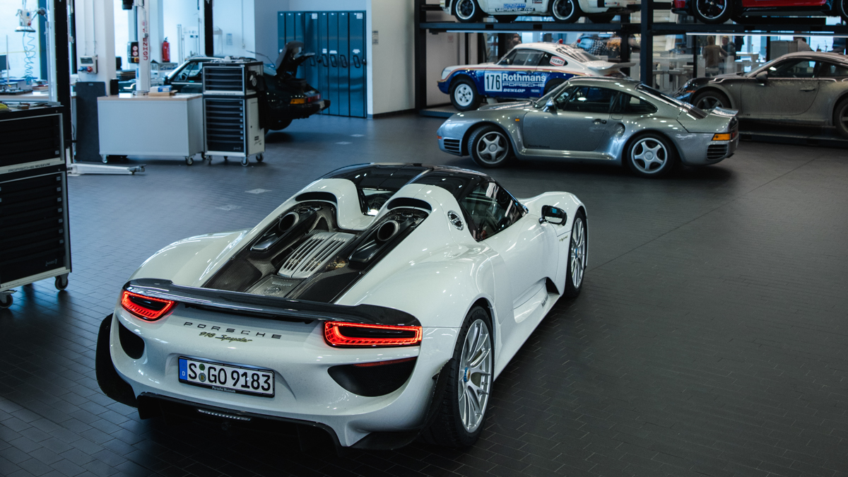 Porsche 918
